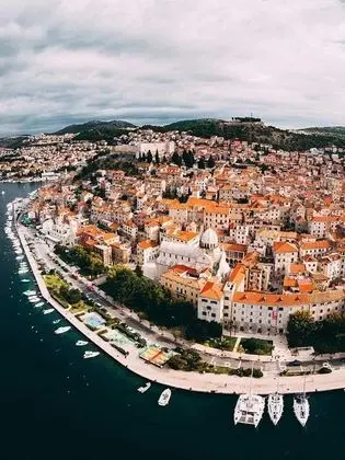 Apart Daire (One Bedroom Apartment with Balcony an)