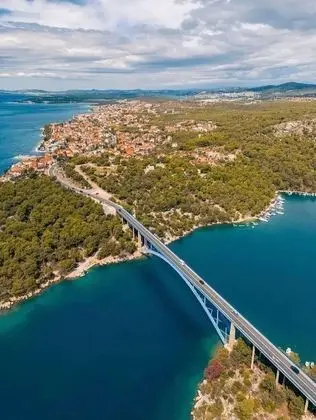 Apart Daire (One Bedroom Apartment with Balcony an)