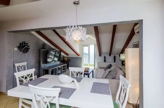 Apart Daire (One Bedroom Apartment with Terrace an)