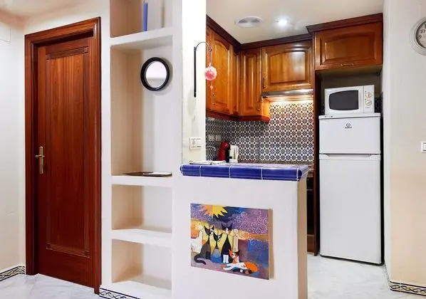 Apart Daire, 2 Yatak Odası, Teras, Havuz Manzaralı