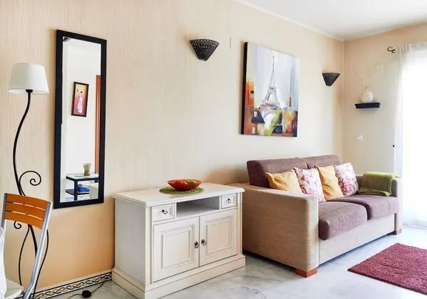 Apart Daire, 2 Yatak Odası, Teras, Havuz Manzaralı