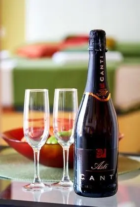 Apart Daire, 2 Yatak Odası, Teras, Havuz Manzaralı