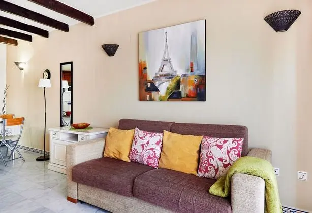 Apart Daire, 2 Yatak Odası, Teras, Havuz Manzaralı