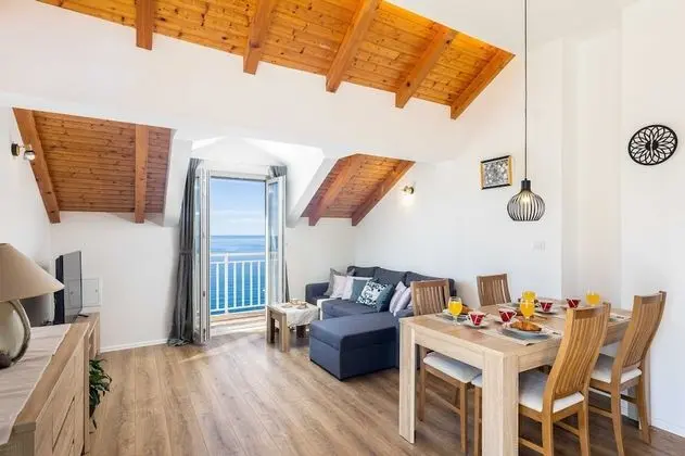 Apart Daire (Two Bedroom Apartment with Balcony)