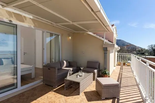 Apart Daire (Two Bedroom Apartment with Balcony)