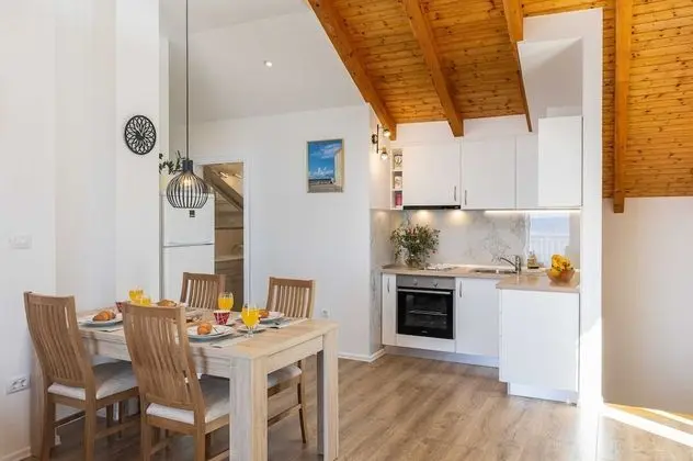 Apart Daire (Two Bedroom Apartment with Balcony)