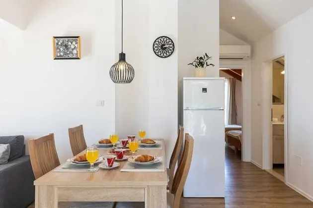 Apart Daire (Two Bedroom Apartment with Balcony)