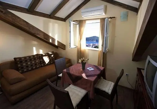 Apart Daire (One Bedroom Apartment with Sea View)