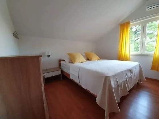 Apart Daire (One-Bedroom Apartment with Balcony)