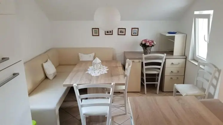 Apart Daire (One-Bedroom Apartment with Balcony)
