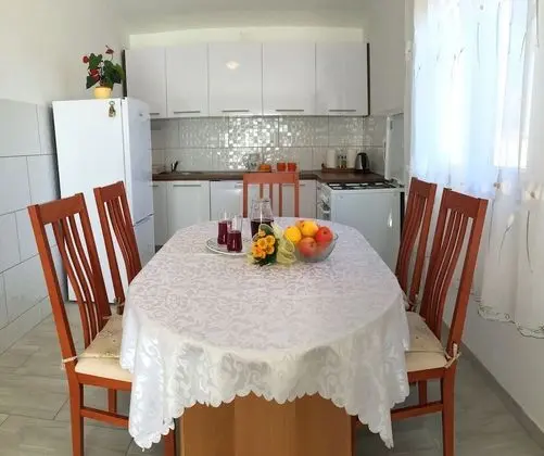 Family Apart Daire, Birden Çok Yatak, Avlu Manzaralı