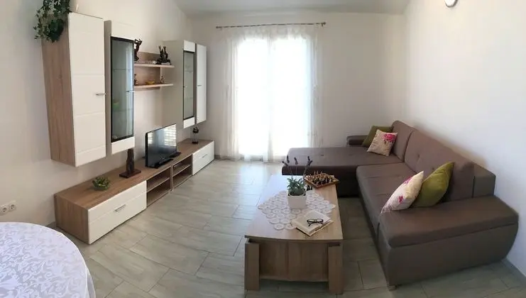 Family Apart Daire, Birden Çok Yatak, Avlu Manzaralı