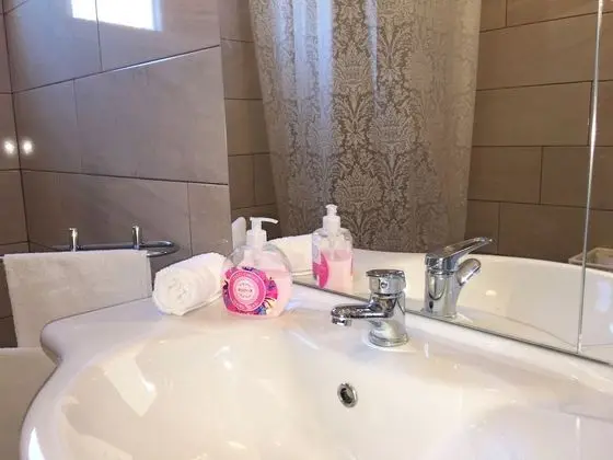 Family Apart Daire, Birden Çok Yatak, Avlu Manzaralı