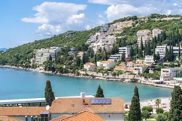 Apart Daire (Two-Bedroom Apartment with Balcony)