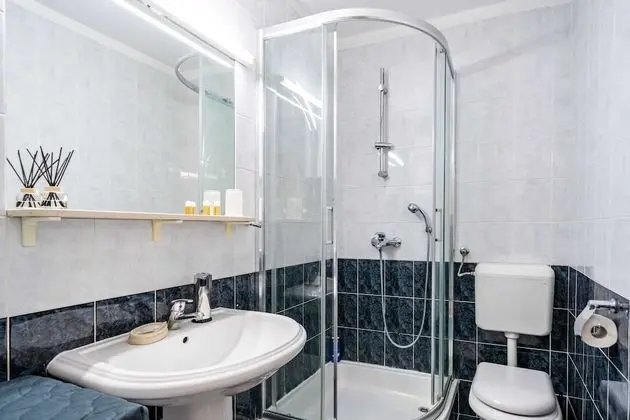 Apart Daire (Two-Bedroom Apartment with Balcony)