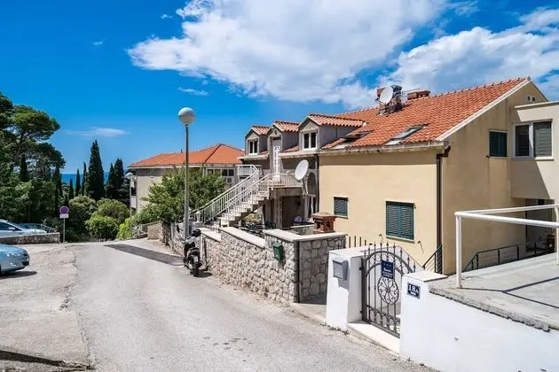 Apart Daire (Two-Bedroom Apartment with Balcony)