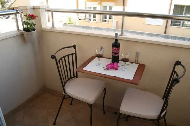 Apart Daire (One Bedroom Apartment with Balcony)