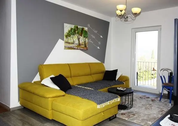 Apart Daire (One Bedroom Apartment with Balcony)