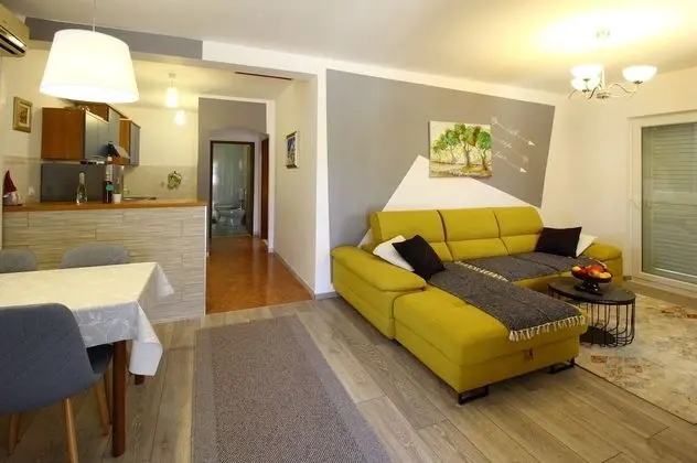 Apart Daire (One Bedroom Apartment with Balcony)