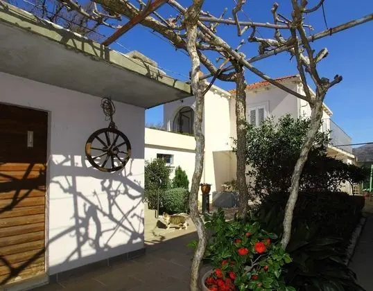 Apart Daire (One Bedroom Apartment with Balcony)
