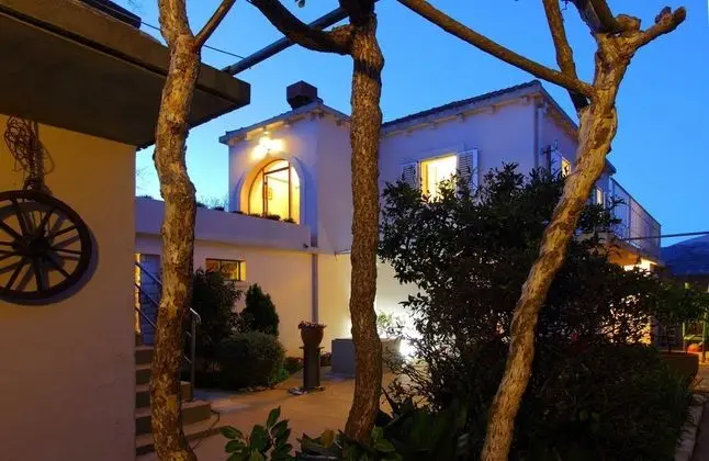 Apart Daire (One Bedroom Apartment with Balcony)
