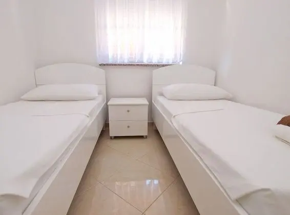 Apart Daire, 2 Yatak Odası (396/901)