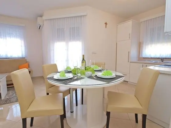 Apart Daire, 2 Yatak Odası (396/901)