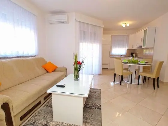 Apart Daire, 2 Yatak Odası (396/901)