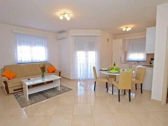 Apart Daire, 2 Yatak Odası (396/901)