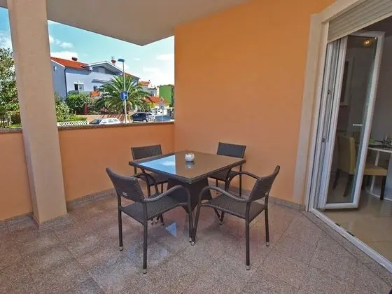 Apart Daire, 2 Yatak Odası (396/901)