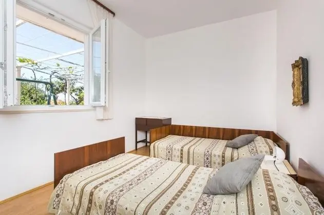 Apart Daire (Three-Bedroom Apartment)