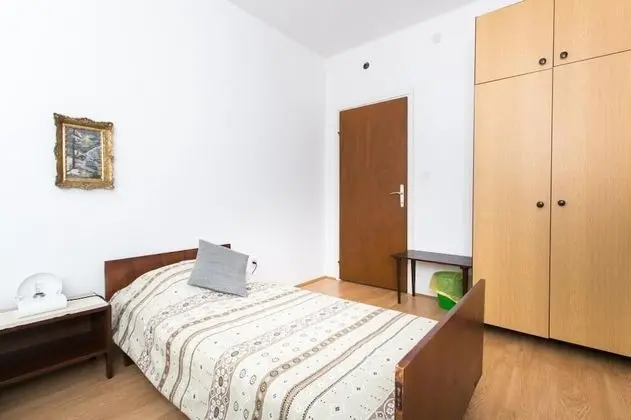 Apart Daire (Three-Bedroom Apartment)