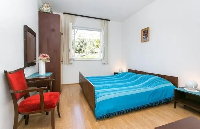 Apart Daire (Three-Bedroom Apartment)