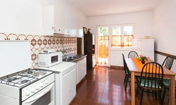 Apart Daire (Three-Bedroom Apartment)