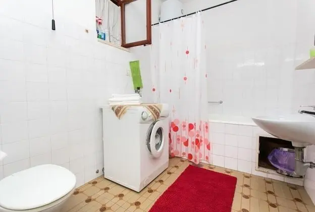 Apart Daire (Three-Bedroom Apartment)