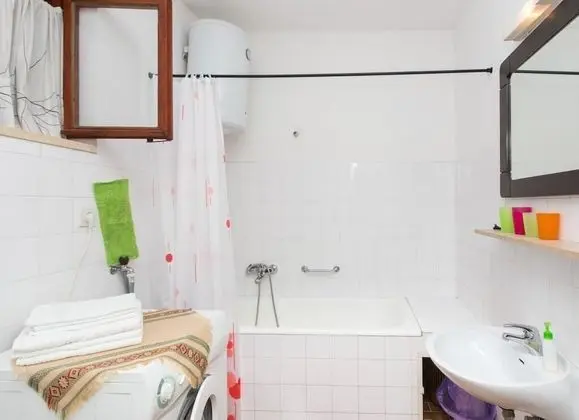 Apart Daire (Three-Bedroom Apartment)