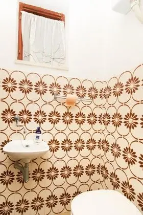 Apart Daire (Three-Bedroom Apartment)