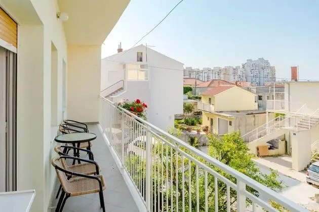 Apart Daire (Three Bedroom Apartment with Balcony)