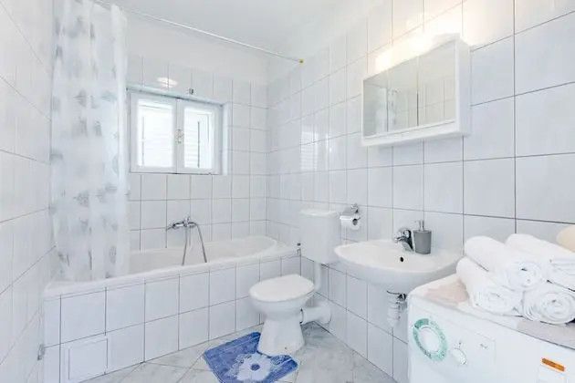 Apart Daire (Three Bedroom Apartment with Balcony)