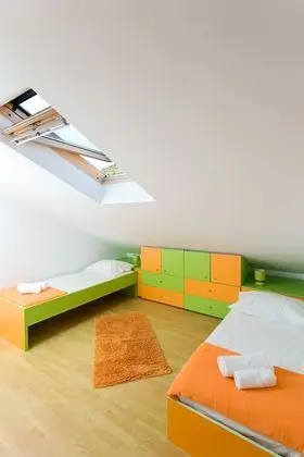 Apart Daire (Two-Bedroom Apartment with Balcony)