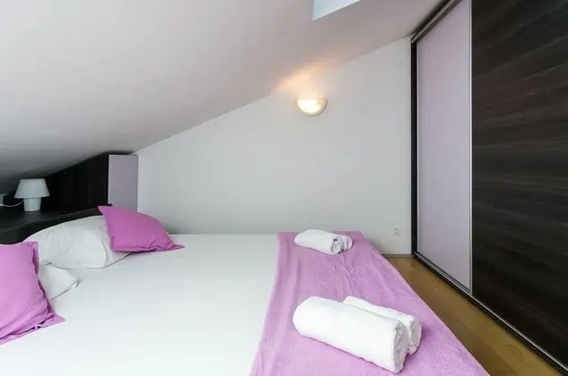 Apart Daire (Two-Bedroom Apartment with Balcony)