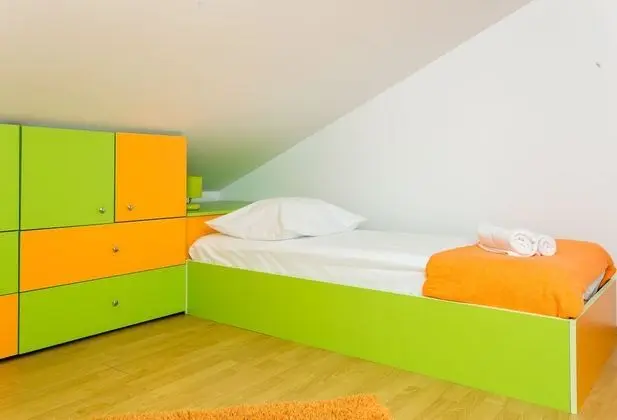 Apart Daire (Two-Bedroom Apartment with Balcony)