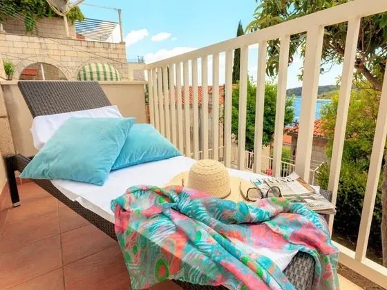 Apart Daire (Three Bedroom Apartment with Terrace)