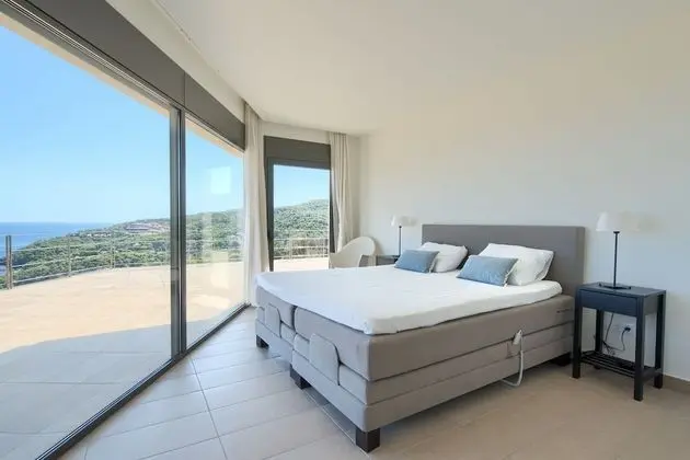 Villa, 5 Yatak Odası, Sigara İçilmez, Kişiye Özel Havuzlu