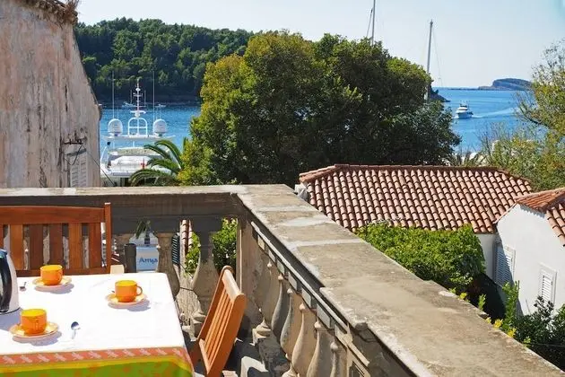 Apart Daire (Two Bedroom Apartment with Terrace an)