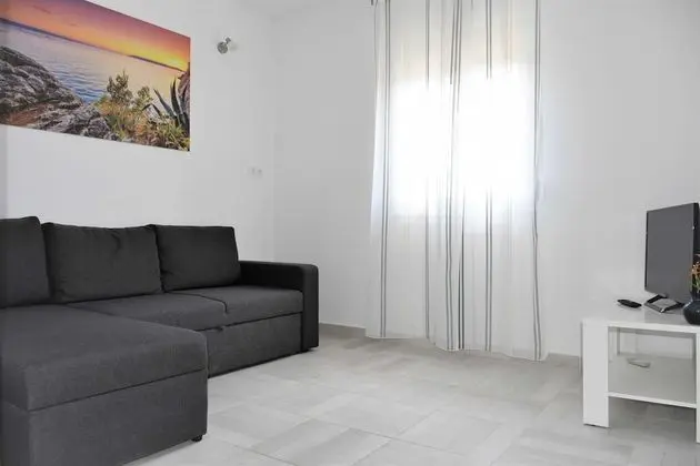 Apart Daire (Two Bedroom Apartment with Sea View)