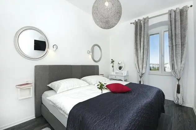 Apart Daire, Deniz Manzaralı
