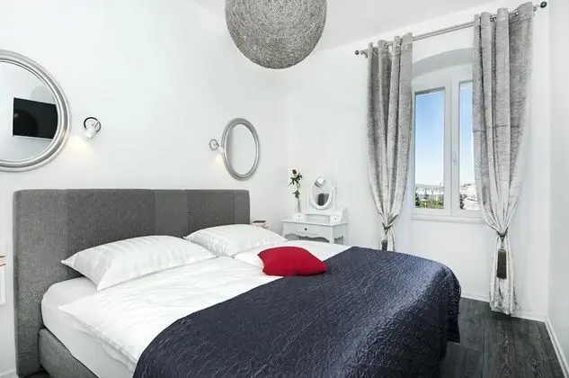 Apart Daire, Deniz Manzaralı