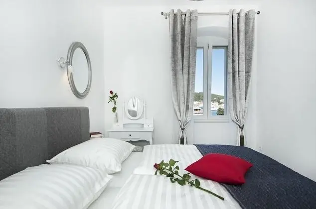 Apart Daire, Deniz Manzaralı