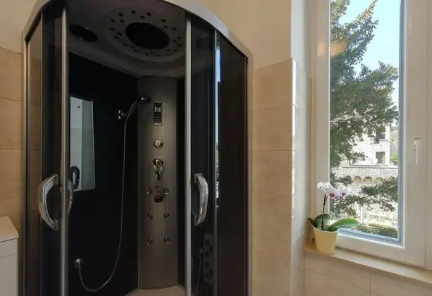 Apart Daire (Two-Bedroom Apartment with Balcony)